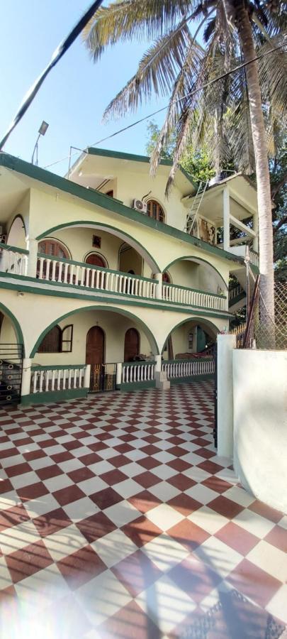 Joaquina'S Guest House Калангут Экстерьер фото